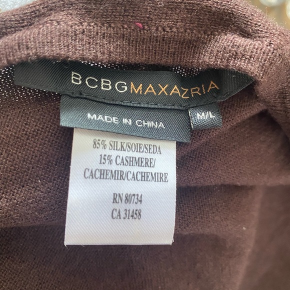 BCBG chocolate brown knit cover - Picture 3 of 3